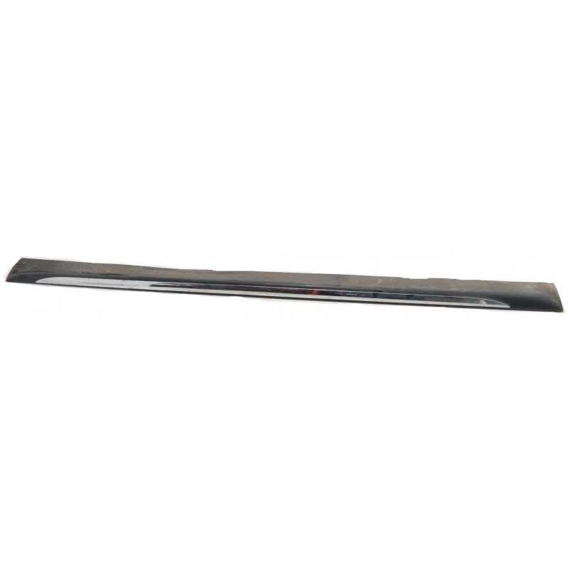 Moulure bas de caisse droit pour Peugeot 3008 à partir de 03/09 Chrome PG3294BCMC Moulure bas de caisse droit pour Peugeot 3008 à partir de 03/09 Chrome PG3294BCMC