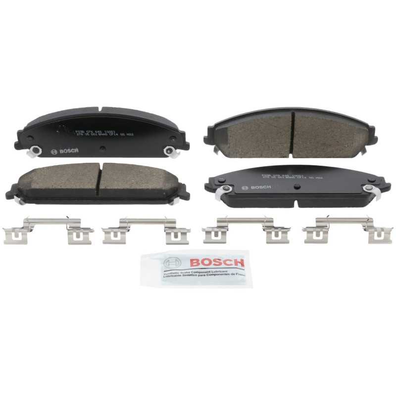 Jeu de plaquette de frein avant pour CHRYSLER 200,300/DODGE Caliber,Challenger,Charger,Magnum BC1058