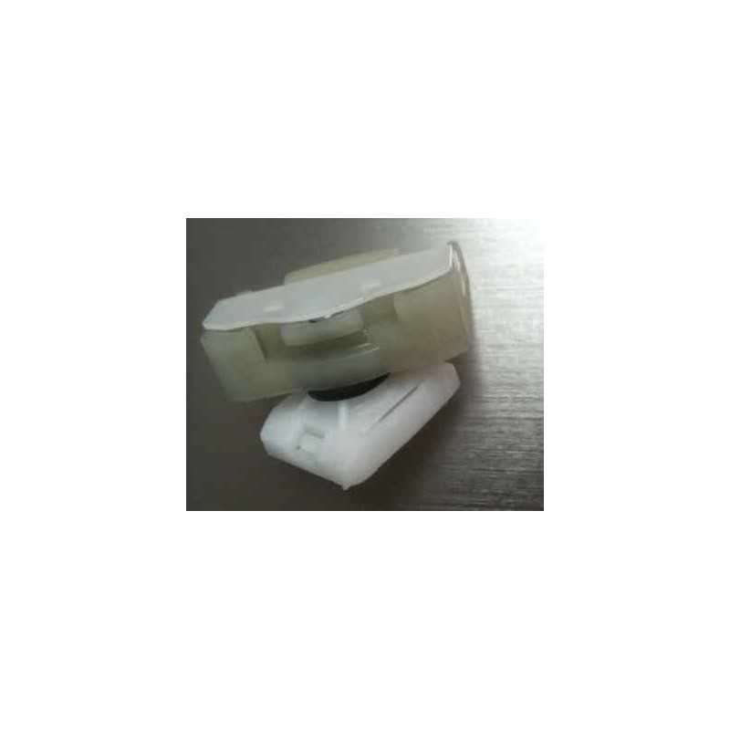 Agrafe de leve vitre avant Droit Mercedes E320 6527 Agrafe de leve vitre avant Droit Mercedes E320 6527