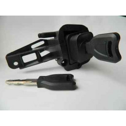 Bouton serrure de coffre Renault Clio...