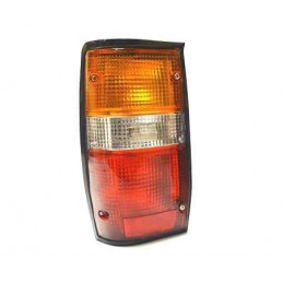 Feu arrière gauche Mitsubishi L200...