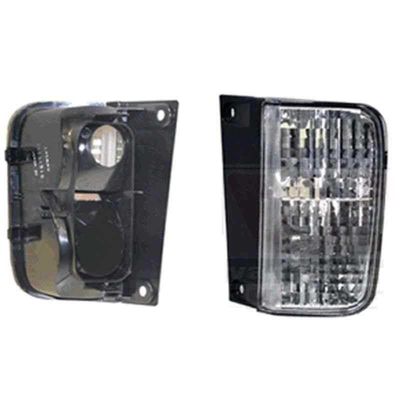 Feu arriere droit avec antibrouillard Nissan Primastar Opel Vivaro Renault Trafic 2
